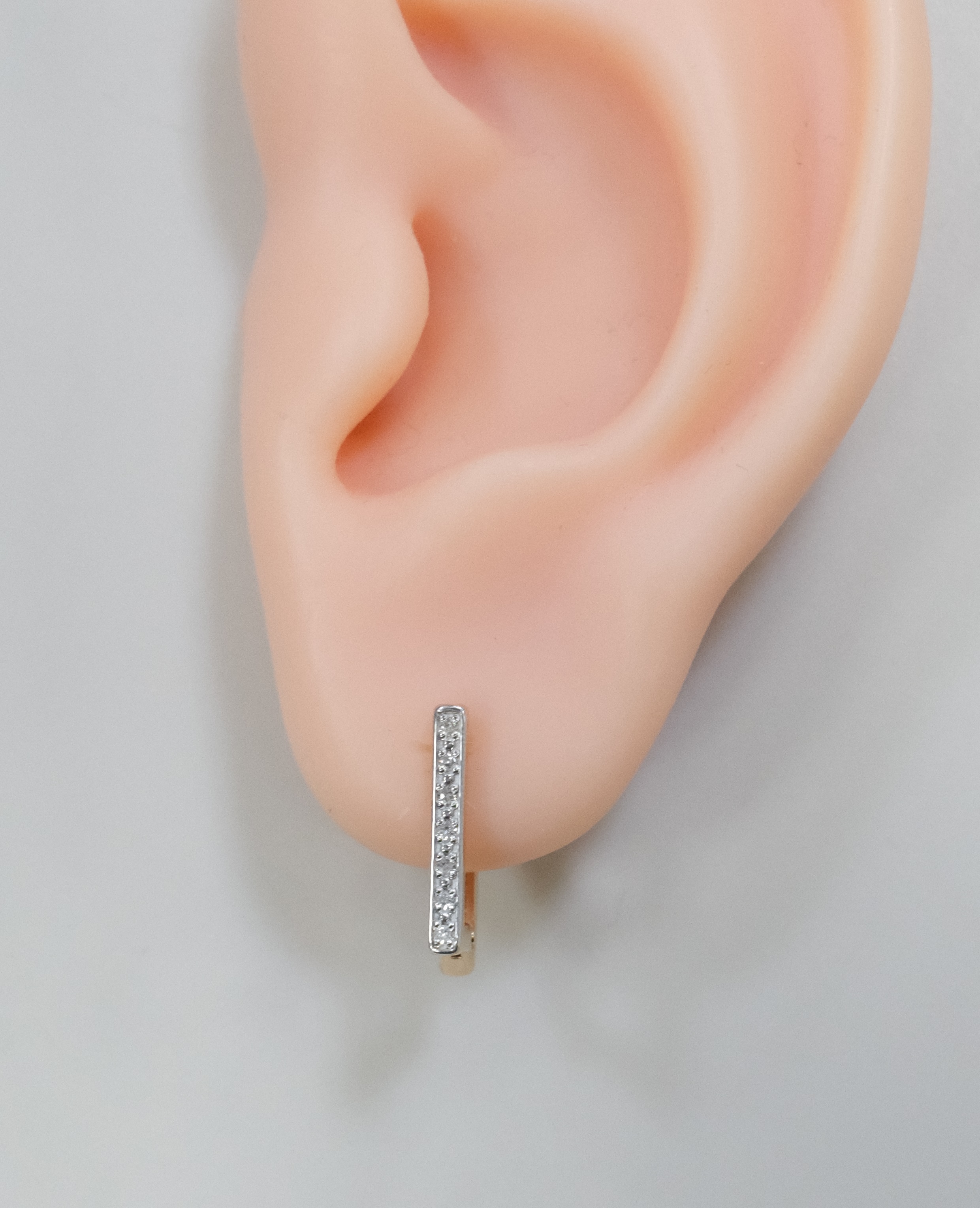 Серебряные серьги с бриллиантами